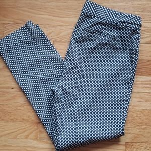 Rafaella black & cream patterned stretch capris 14